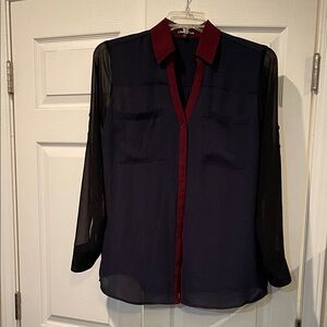 Express, long sheer sleeves, option to use as a 3/4 sleeve top